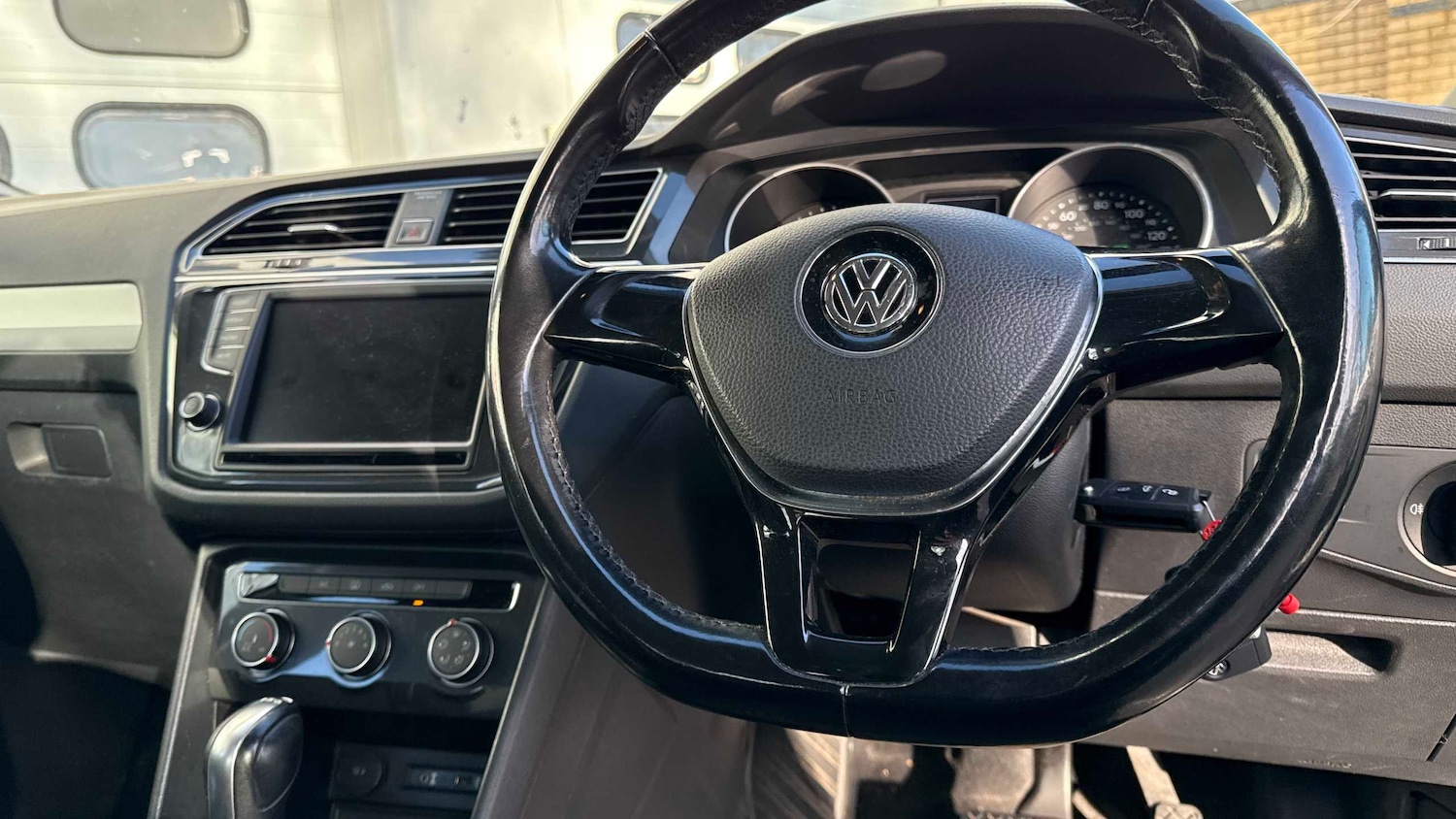 Used Volkswagen Tiguan 2017 for sale - 76390580: Photo 5