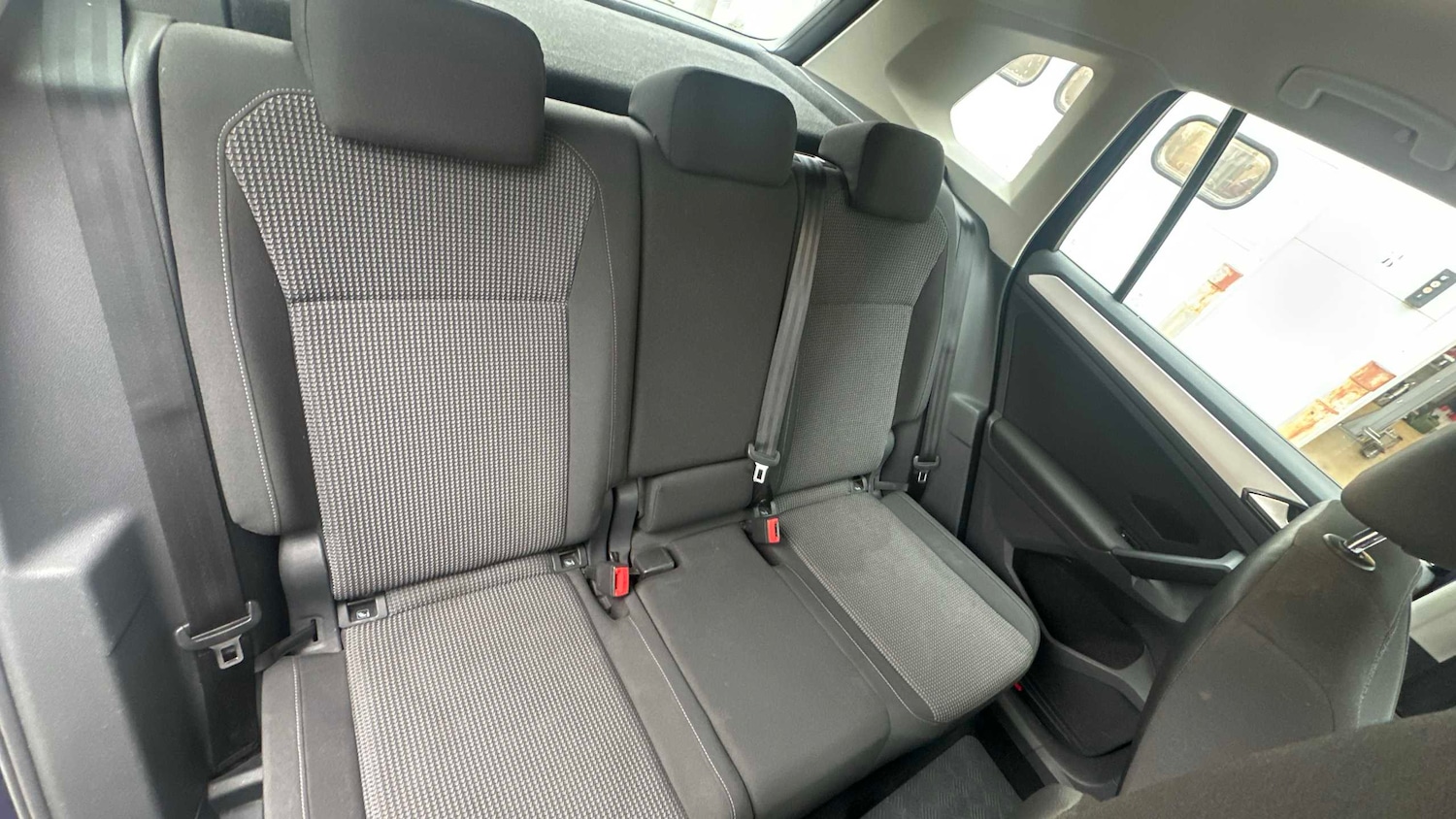 Used Volkswagen Tiguan 2017 for sale - 76390580: Photo 8