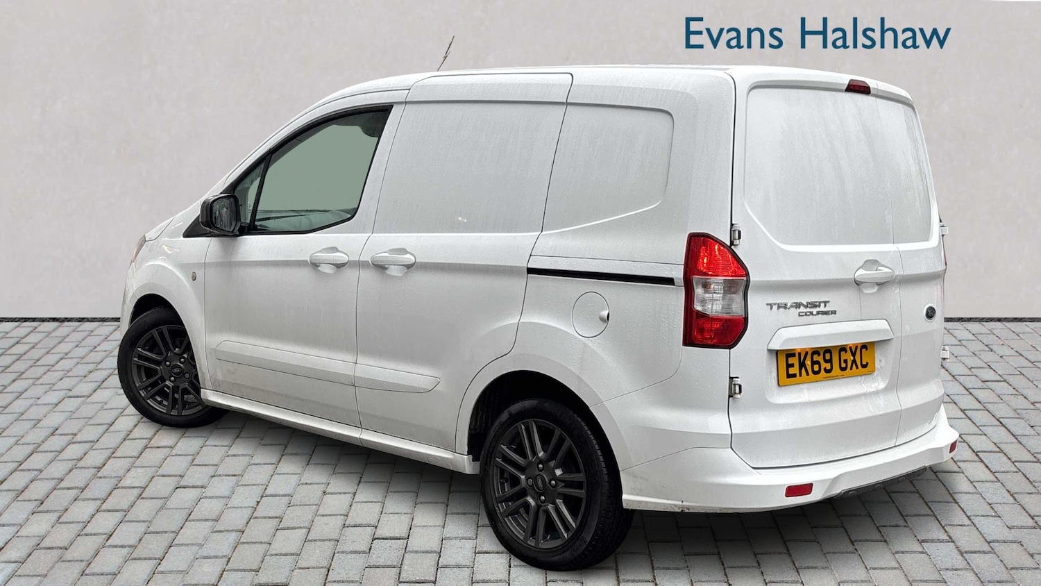 Used Ford Transit Courier 2019 for sale - 77000171: Photo 2