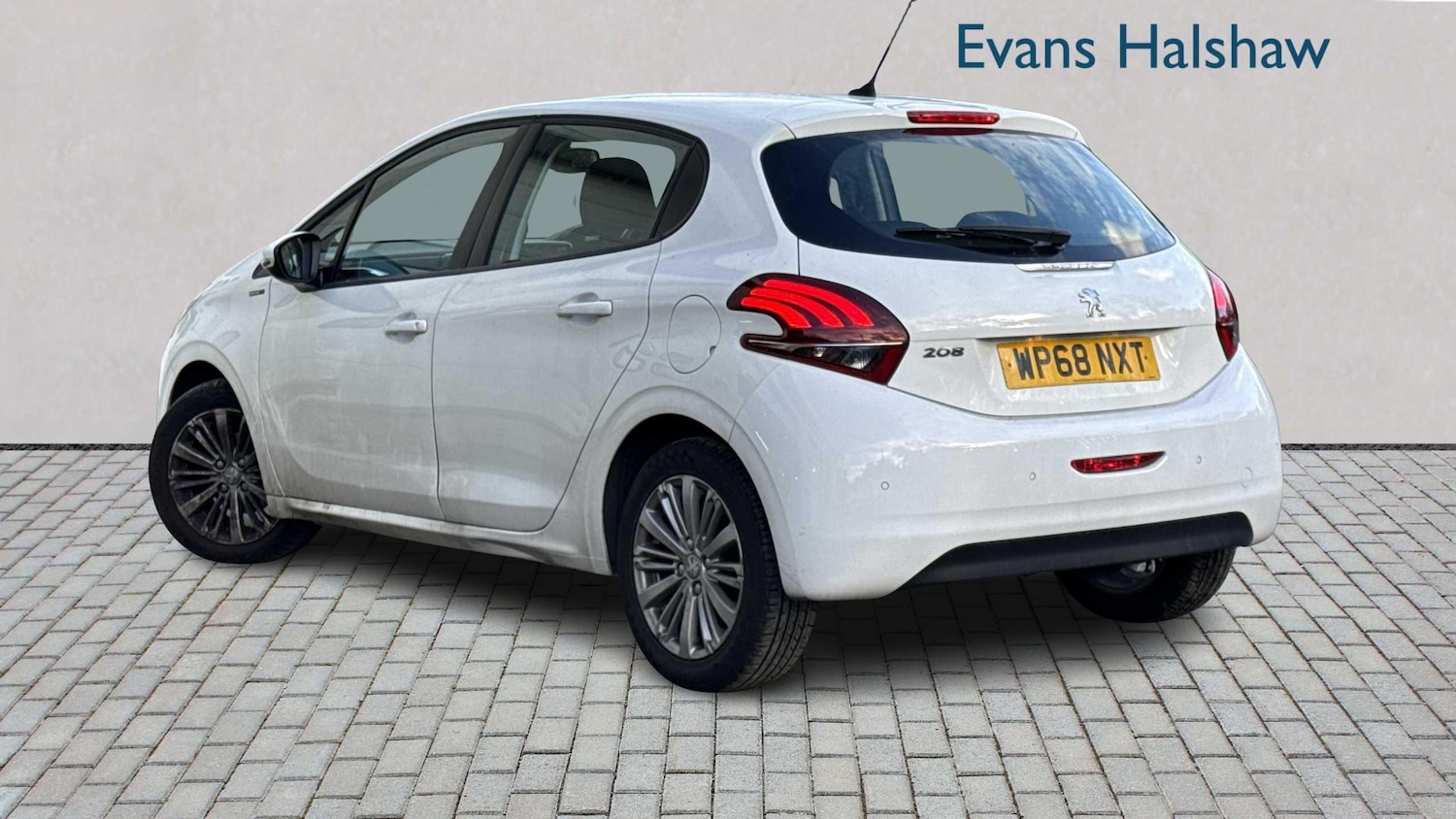 Used Peugeot 208 2019 for sale - 76390776: Photo 2