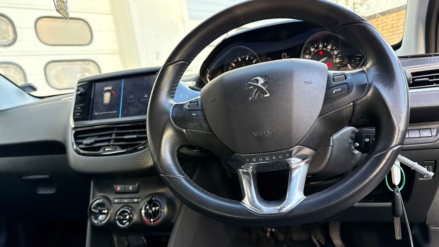 Used Peugeot 208 2019 for sale - 76390776: Photo 5