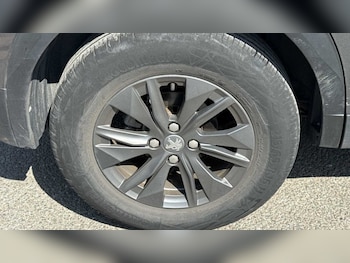 Used Peugeot 2008 2021 for sale - 75555404: Photo