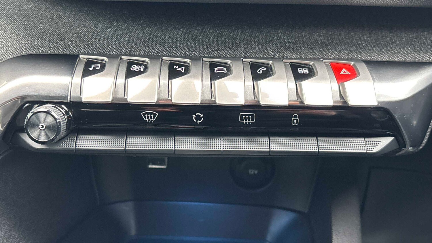 Used Peugeot 3008 2023 for sale - 77011119: Photo 16