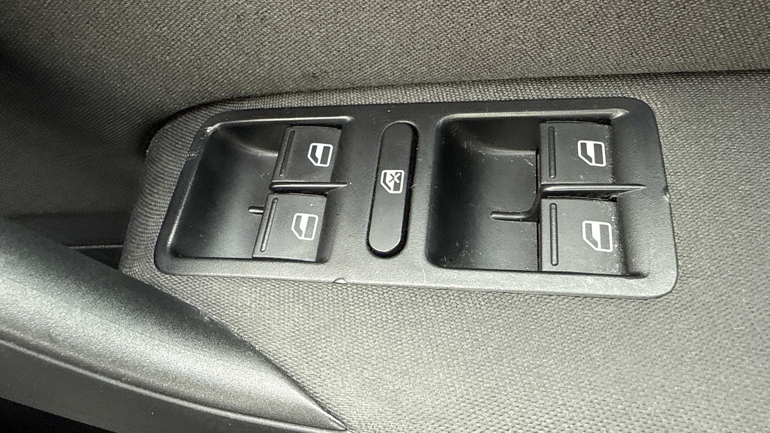 Used Volkswagen Polo 2013 for sale - 76362672: Photo 20