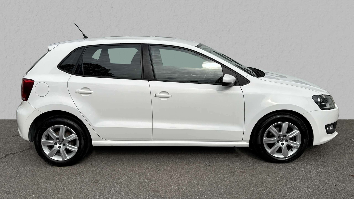 Used Volkswagen Polo 2013 for sale - 76362672: Photo 4