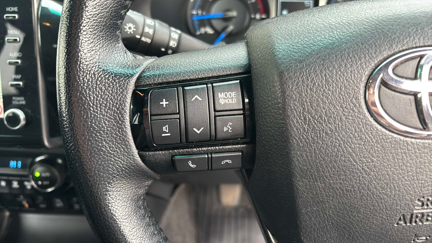 Used Toyota Hilux 2022 for sale - 77628177: Photo 14