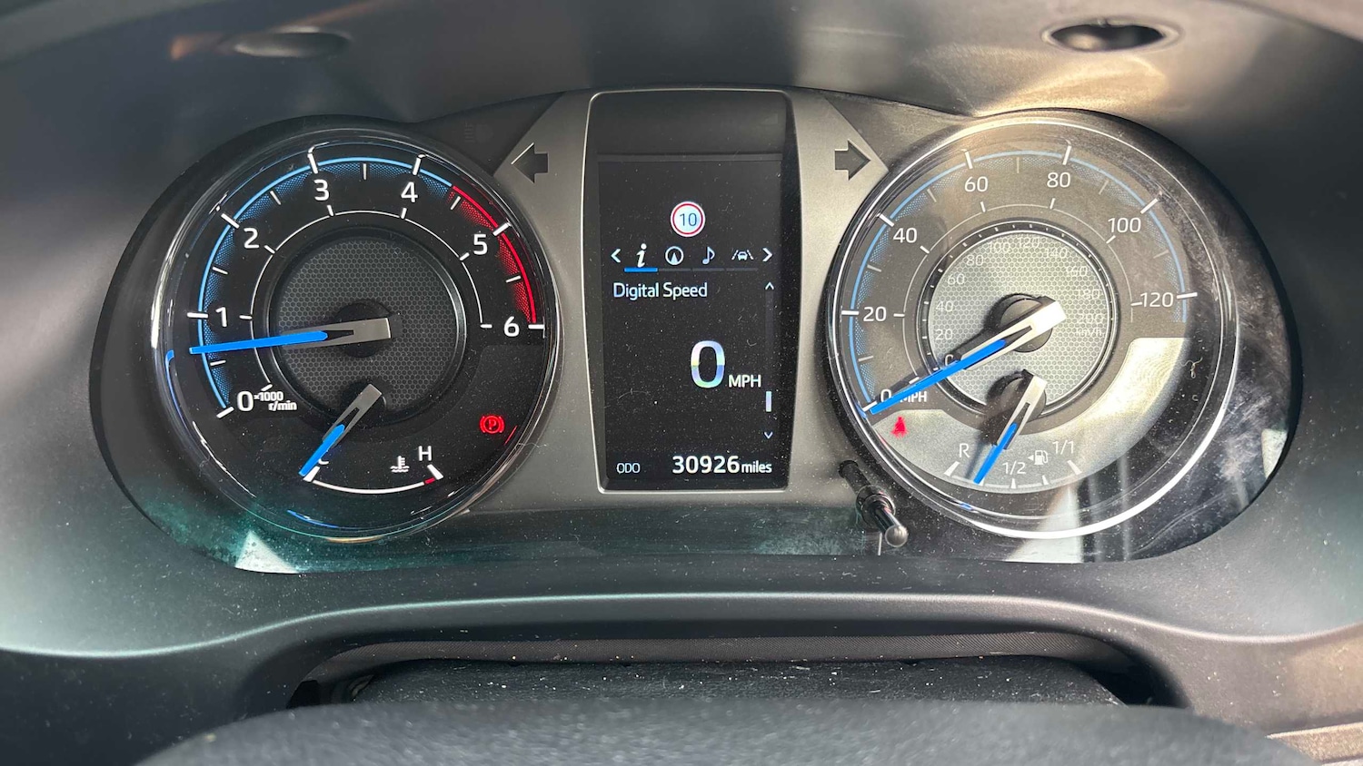 Used Toyota Hilux 2022 for sale - 77628177: Photo 15