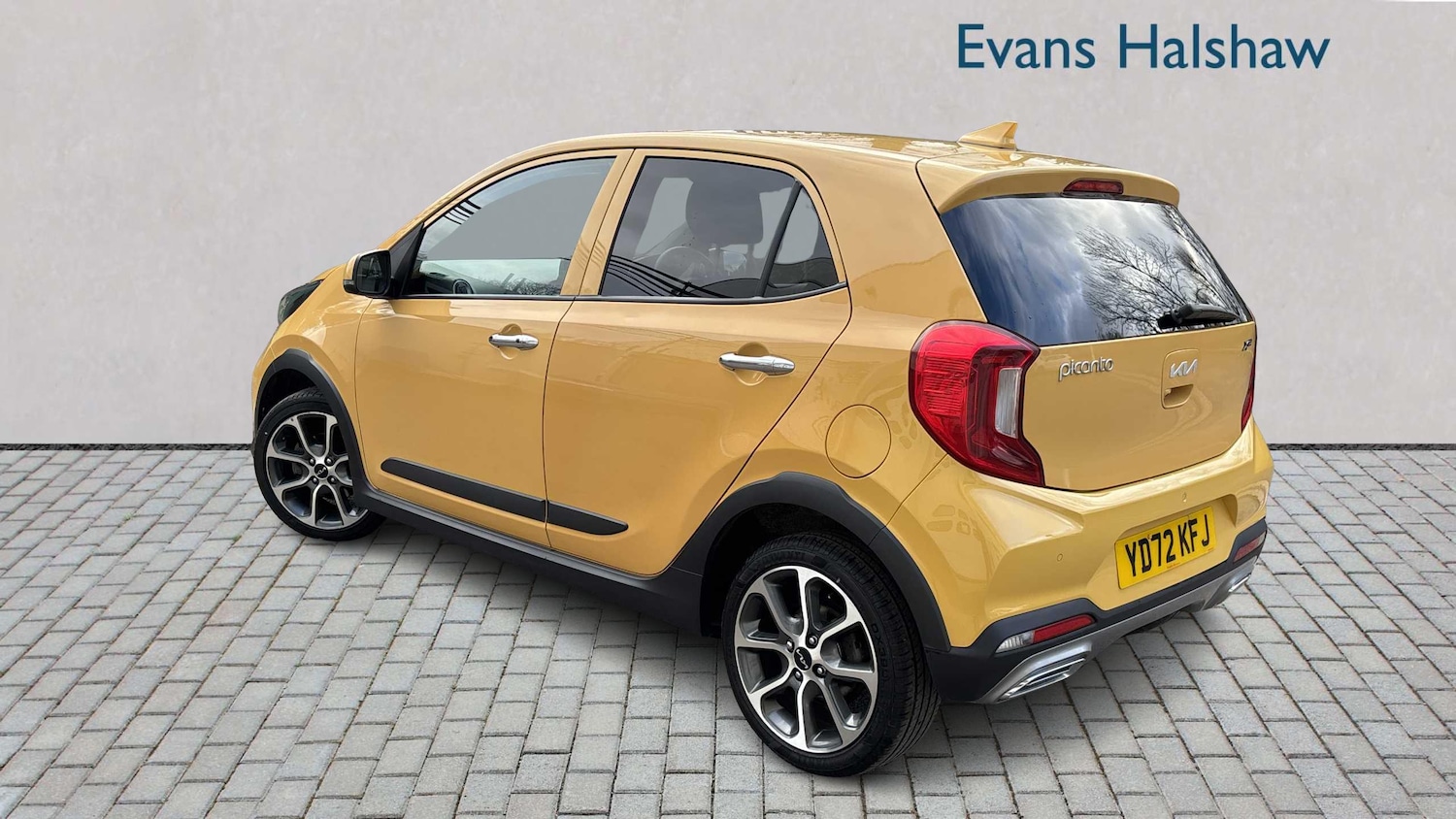 Used Kia Picanto 2022 for sale - 76705130: Photo 2