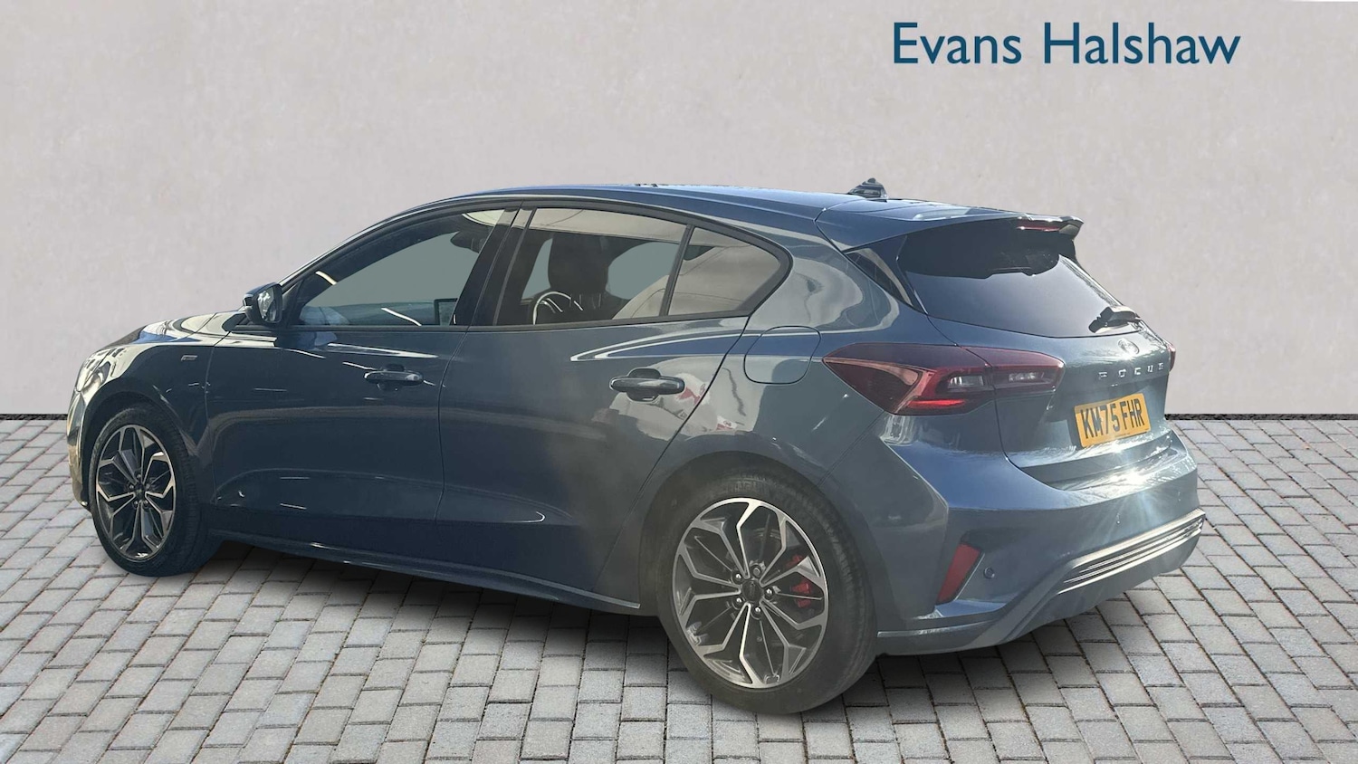 Used Ford Focus 2025 for sale - 76978881: Photo 3