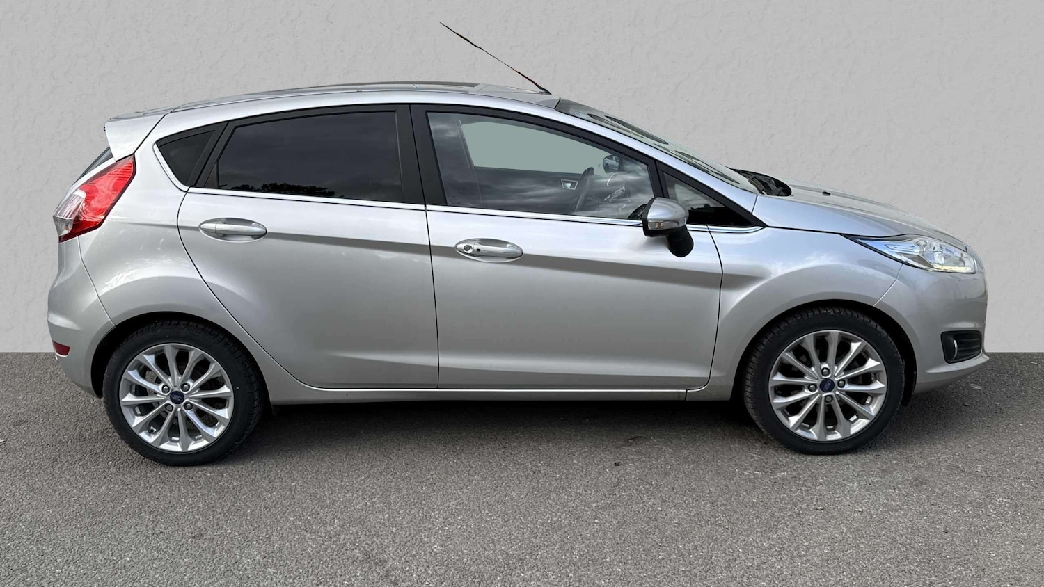 Used Ford Fiesta 2017 for sale - 76045276: Photo 3
