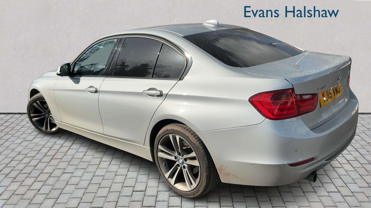 Used BMW 3 Series 2015 for sale - 77842222: Photo 2