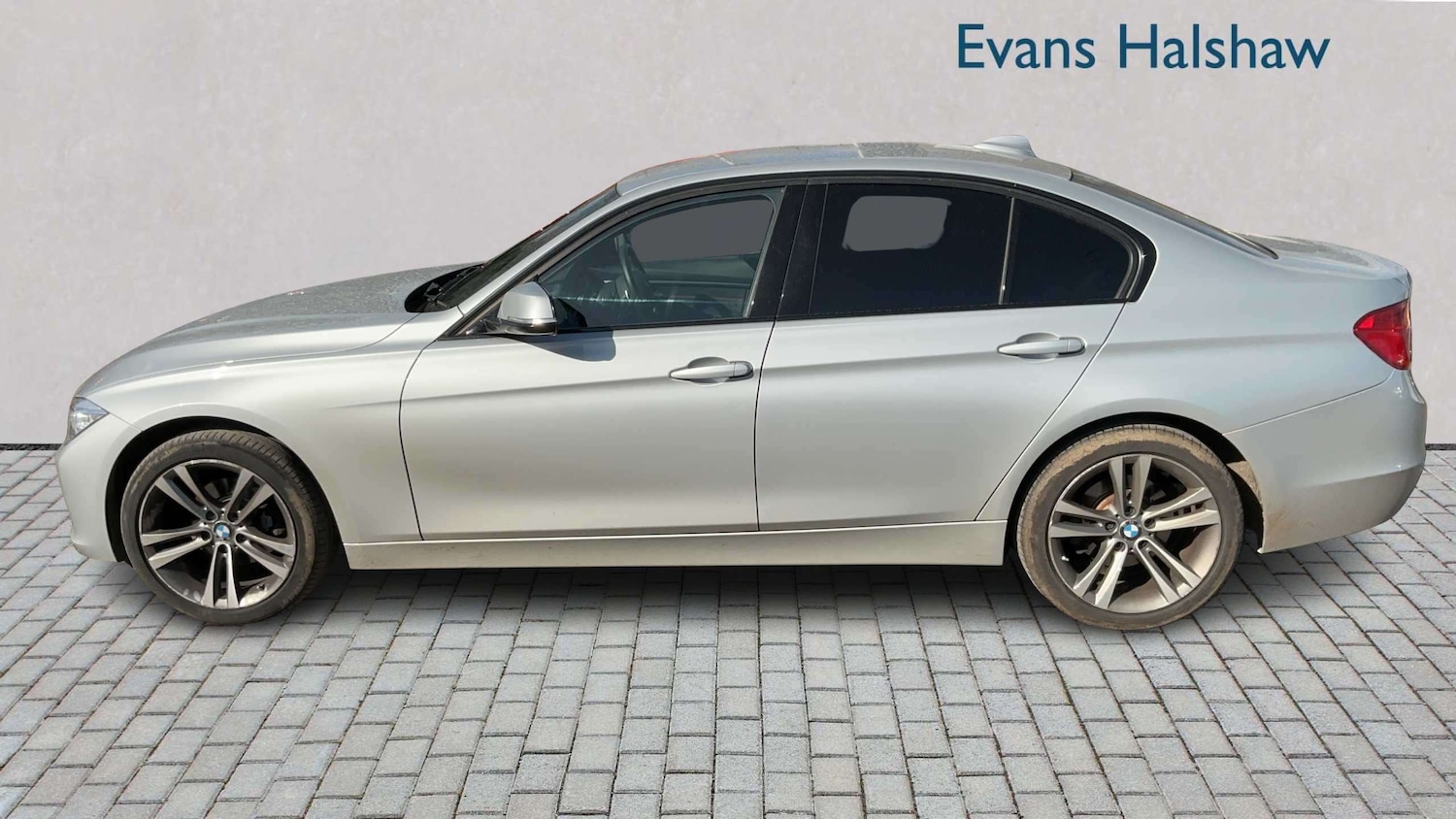 Used BMW 3 Series 2015 for sale - 77842222: Photo 3