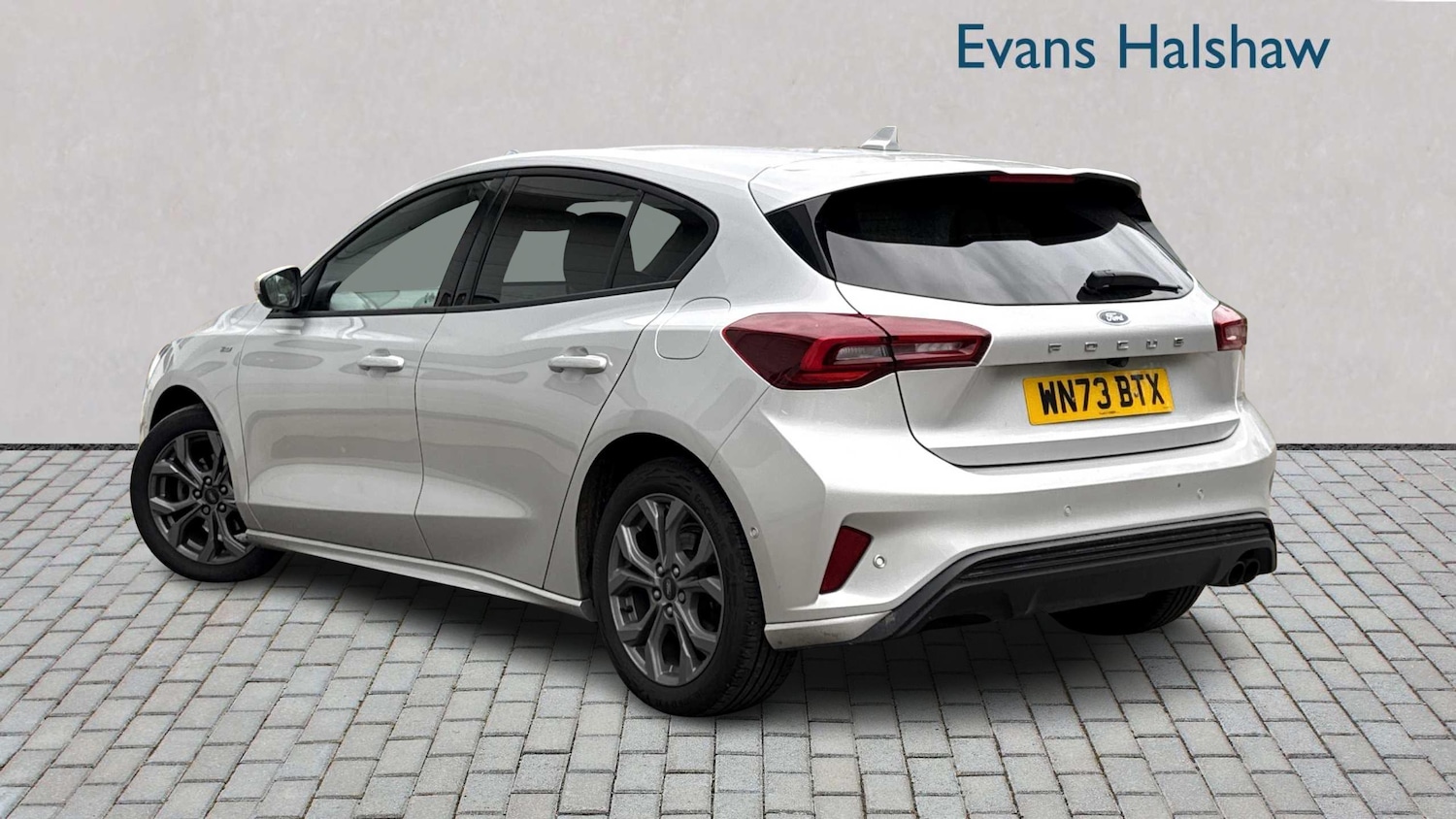 Used Ford Focus 2023 for sale - 76316160: Photo 2