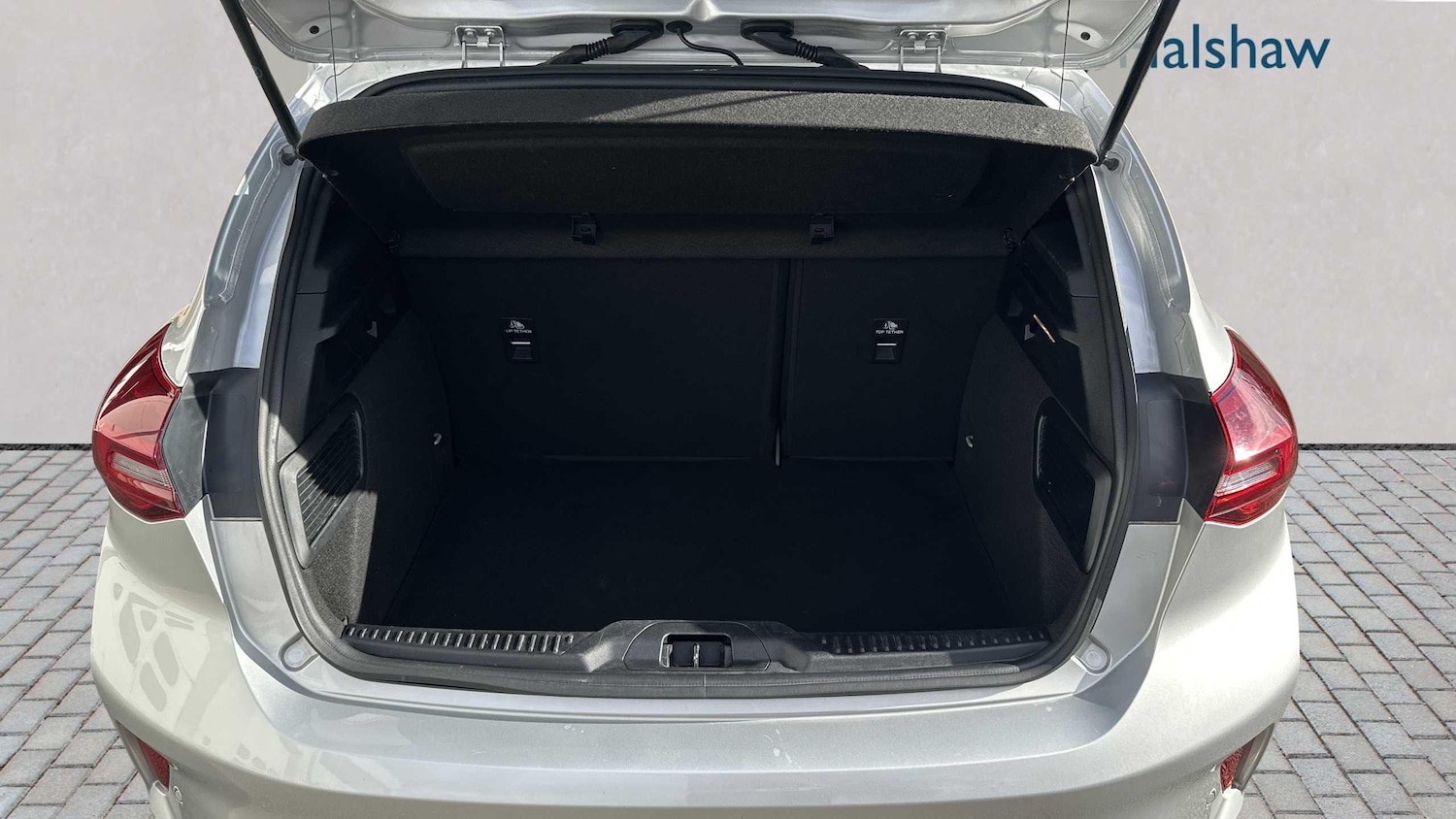 Used Ford Focus 2023 for sale - 76316160: Photo 4