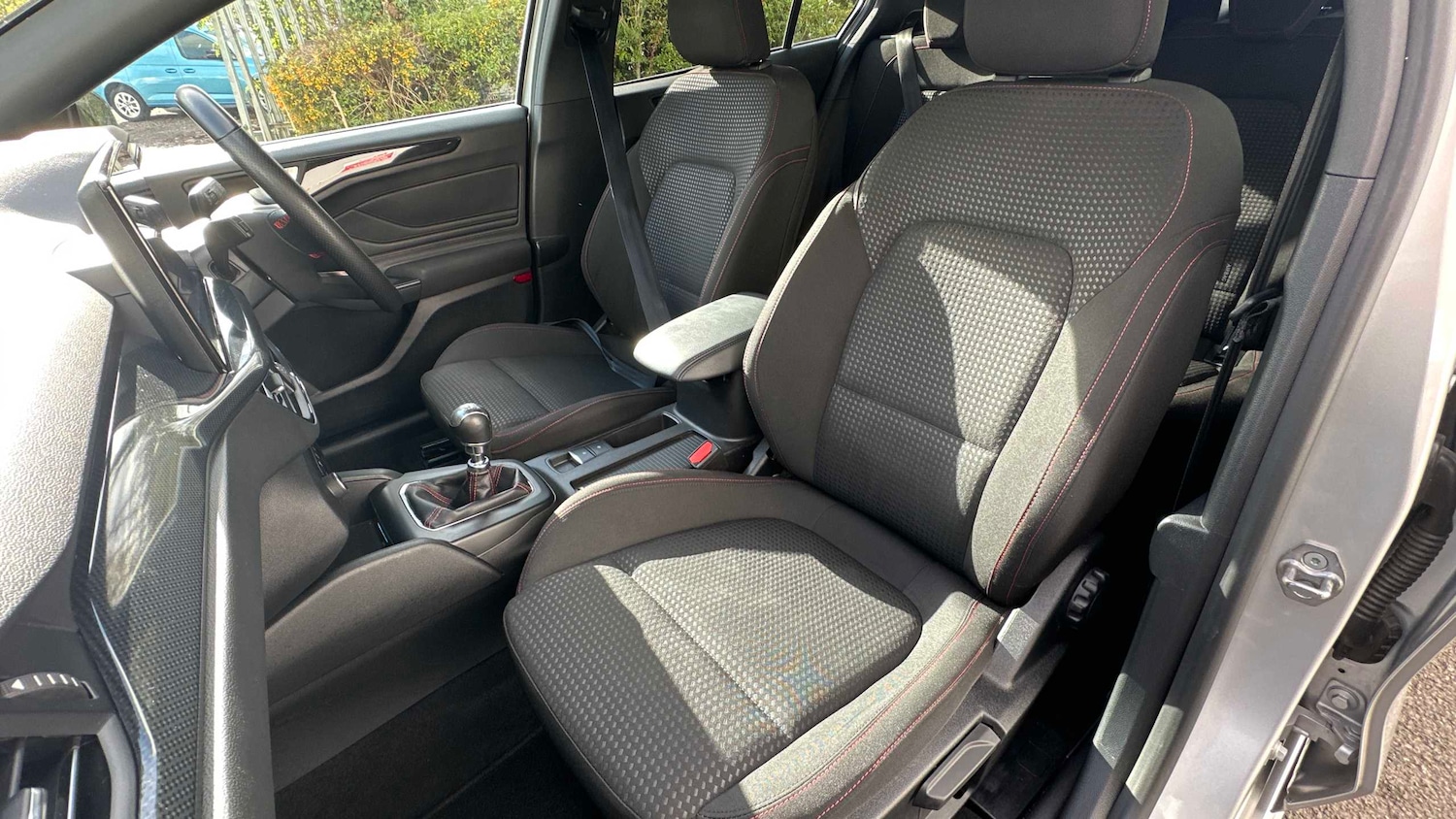 Used Ford Focus 2023 for sale - 76316160: Photo 9