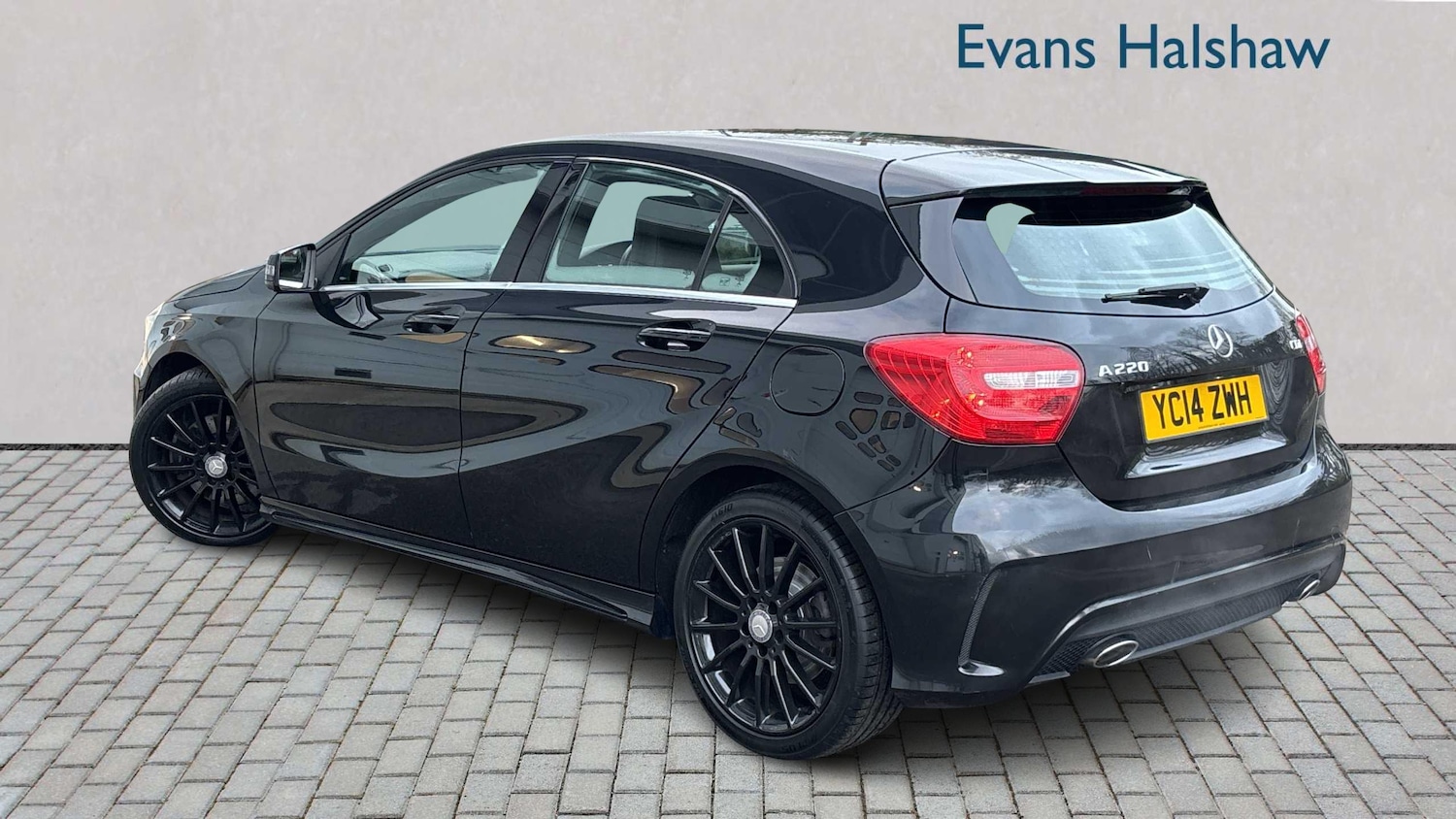 Used Mercedes-Benz A-Class 2014 for sale - 77011056: Photo 2