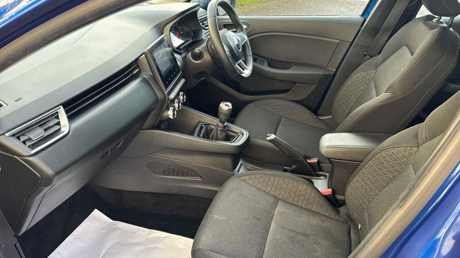 Used Renault Clio 2021 for sale - 77842379: Photo 12