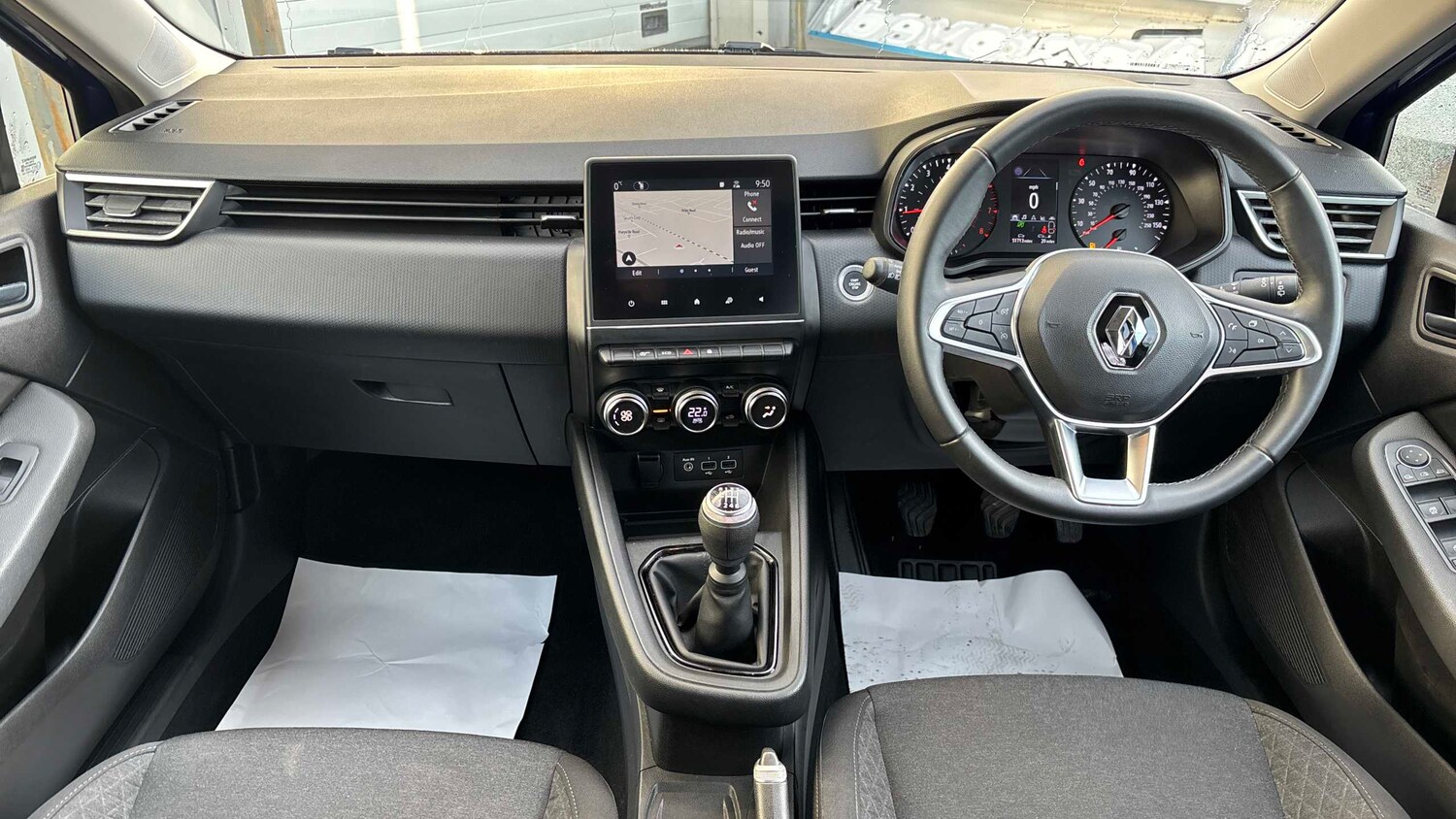 Used Renault Clio 2021 for sale - 77842379: Photo 9