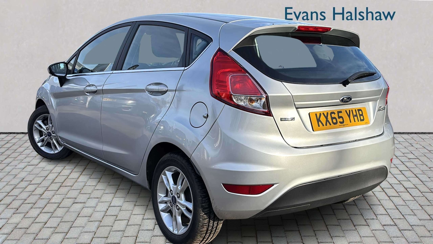 Used Ford Fiesta 2015 for sale - 77661068: Photo 2