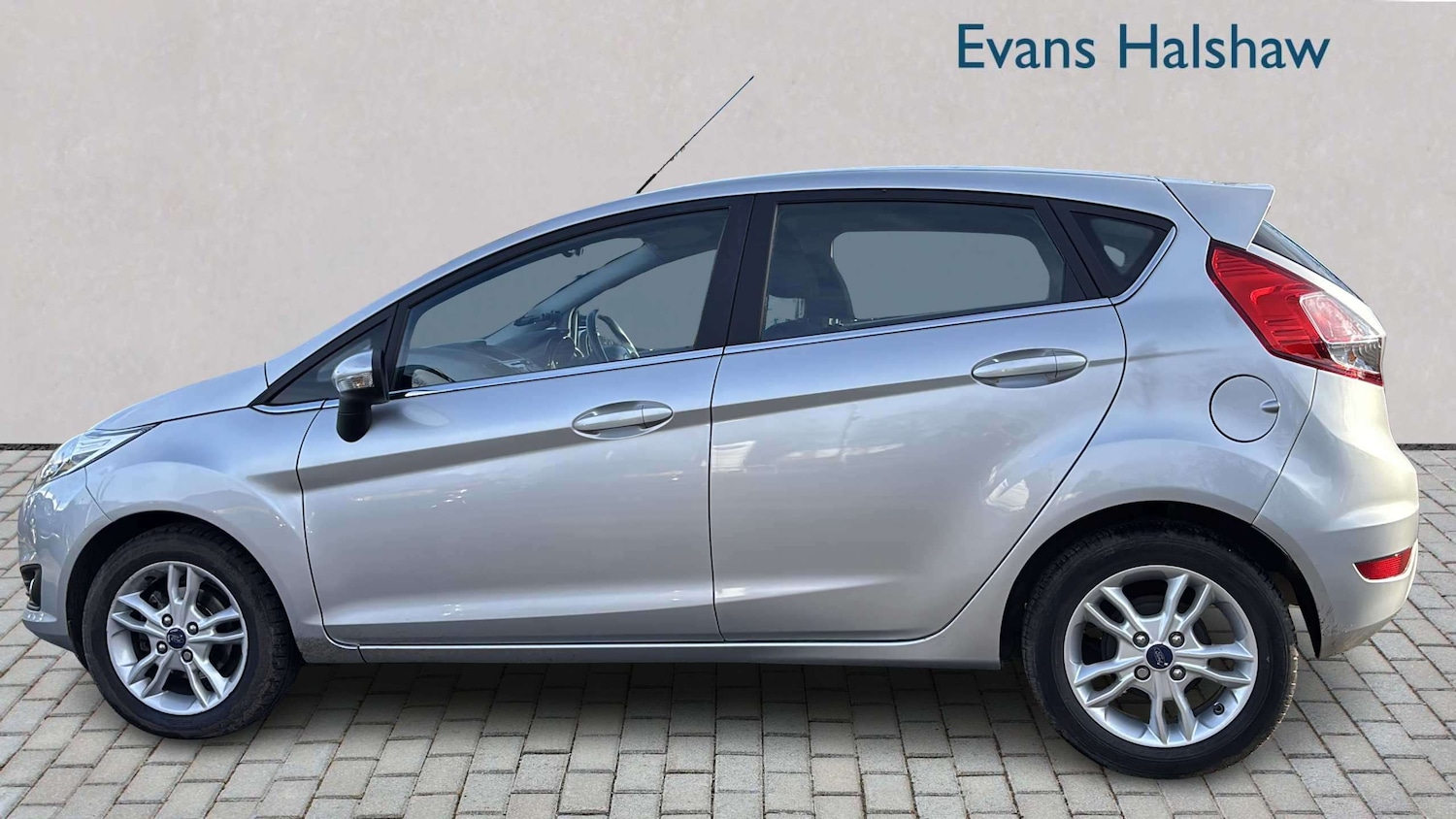 Used Ford Fiesta 2015 for sale - 77661068: Photo 3