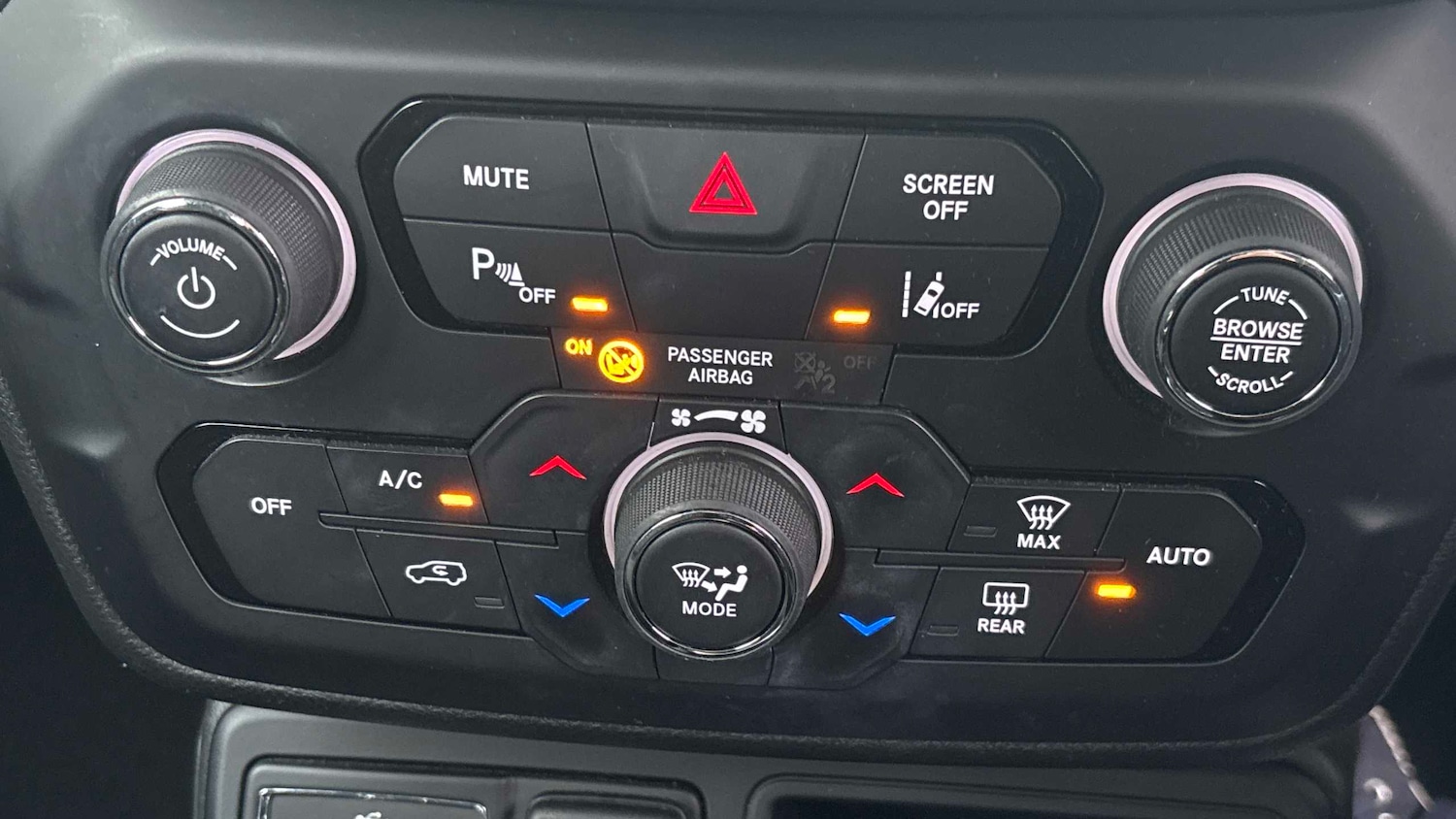 Used Jeep Renegade 2020 for sale - 77158365: Photo 16