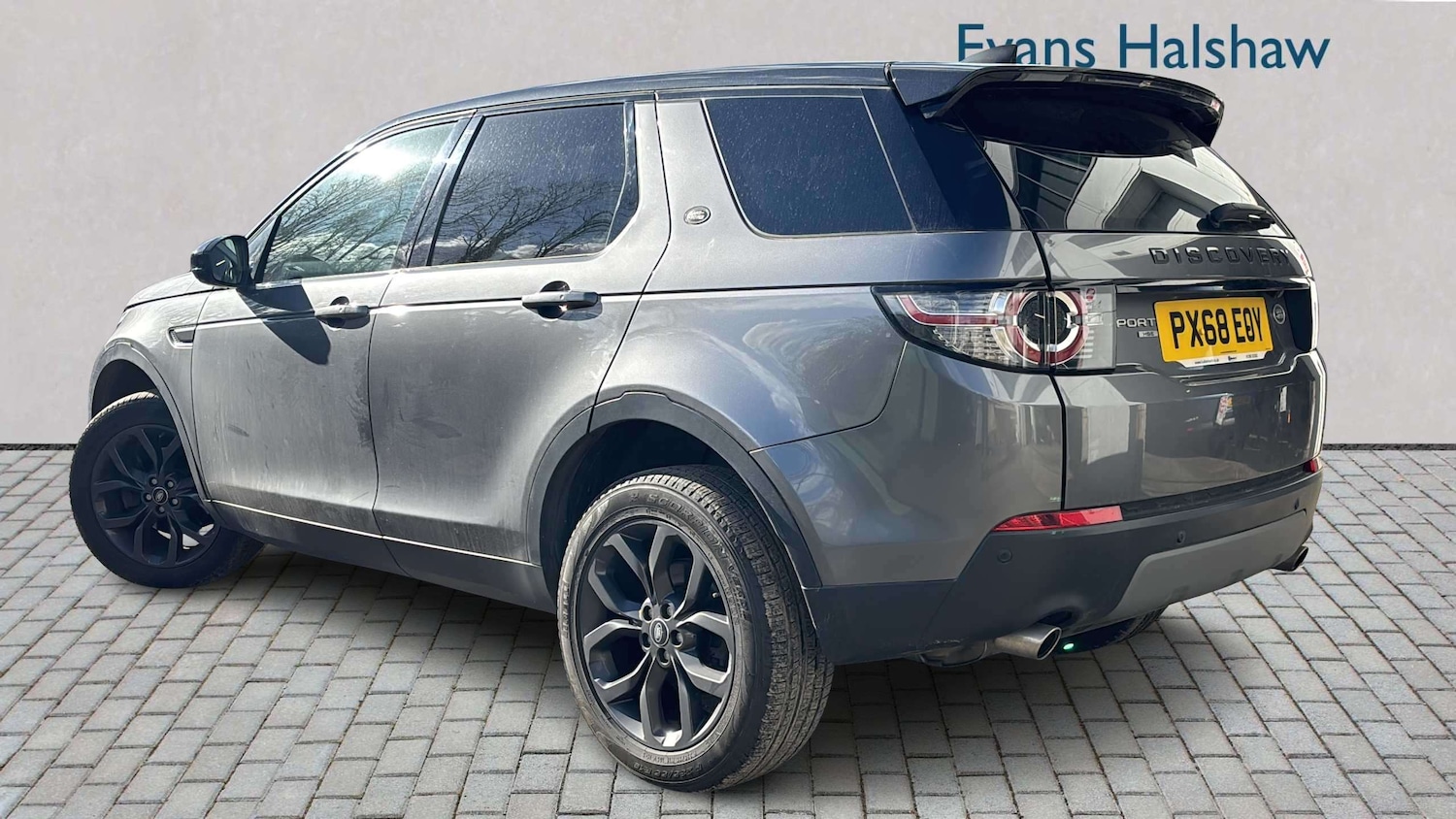 Used Land Rover Discovery Sport 2018 for sale - 77842288: Photo 2