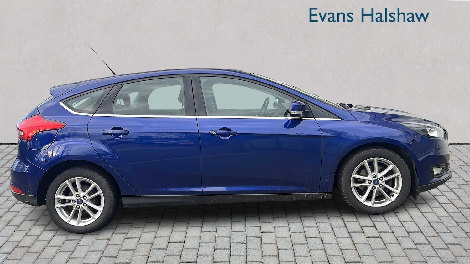 Used Ford Focus 2017 for sale - 77245001: Photo 2