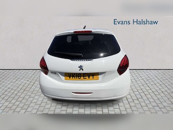Used Peugeot 208 2018 for sale - 79109596: Photo