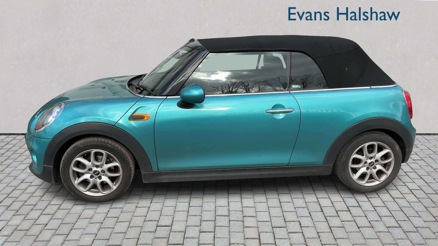 Used MINI Convertible 2017 for sale - 77842265: Photo 3