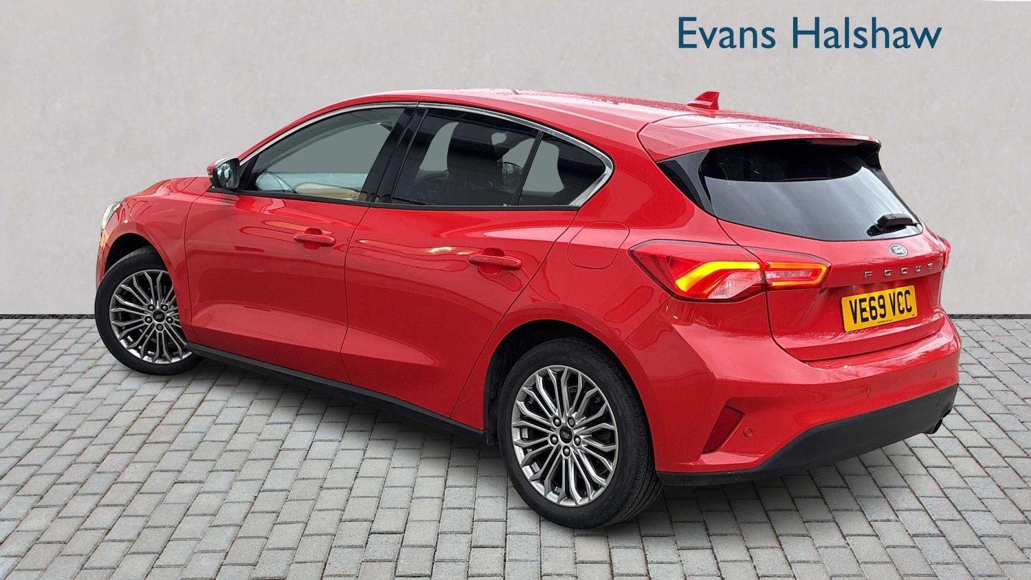 Used Ford Focus 2020 for sale - 76929052: Photo 2