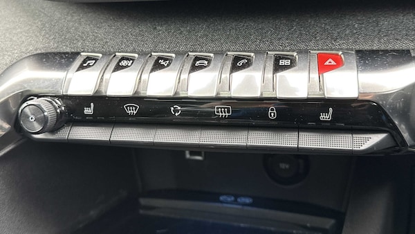 Used Peugeot 3008 2020 for sale - 76310904: Photo 18