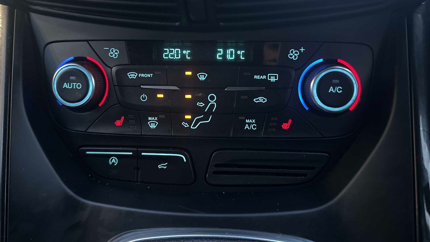 Used Ford Kuga 2018 for sale - 76875739: Photo 14