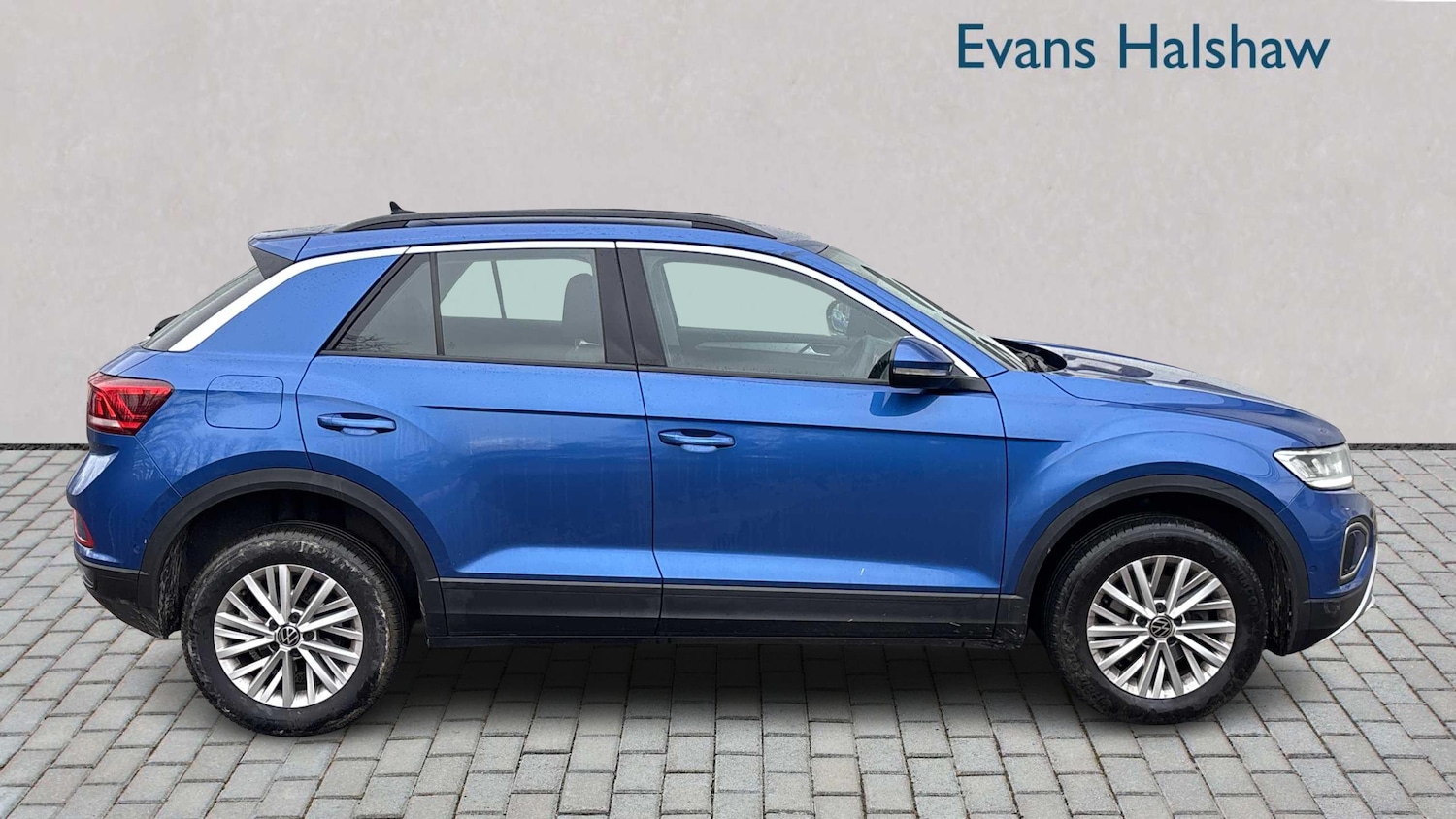 Used Volkswagen T-Roc 2022 for sale - 77000185: Photo 3