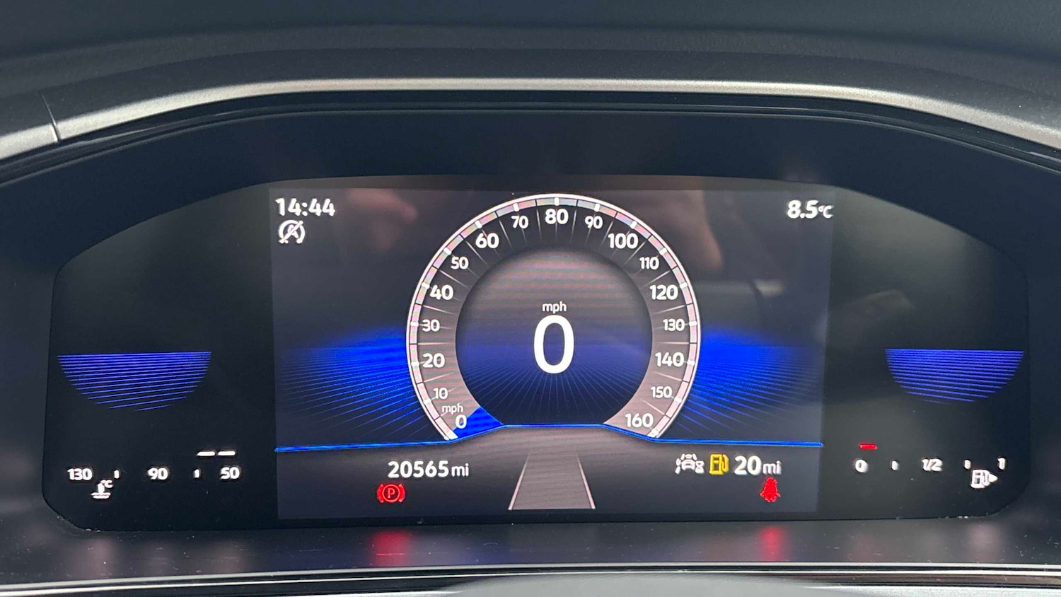 Used Volkswagen T-Roc 2022 for sale - 77000185: Photo 6