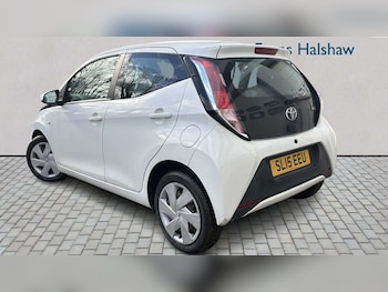 Used Toyota AYGO 2015 for sale - 77842255: Photo