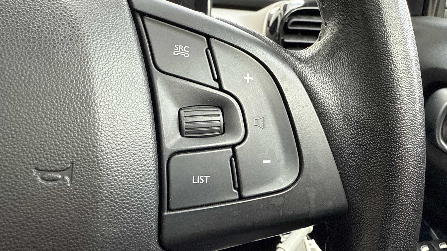 Used Citroen C4 Cactus 2019 for sale - 75452866: Photo 24