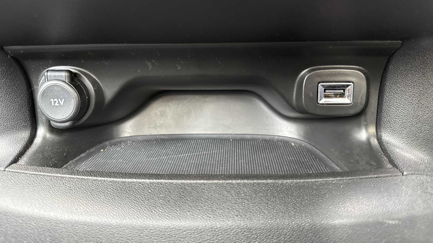Used Citroen C4 Cactus 2019 for sale - 75452866: Photo 32