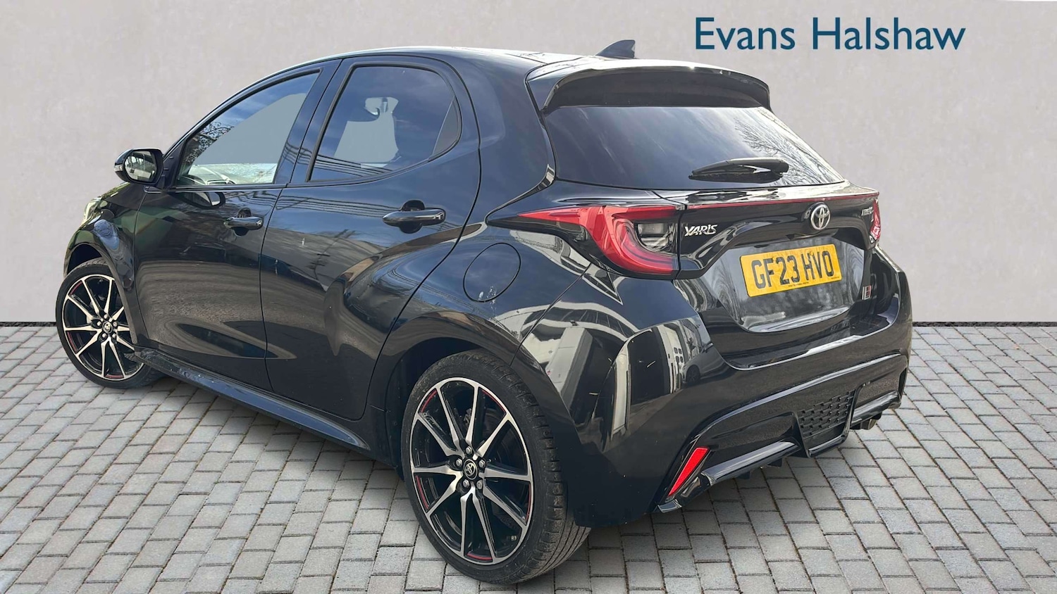 Used Toyota Yaris for sale - 77661335: Photo 2