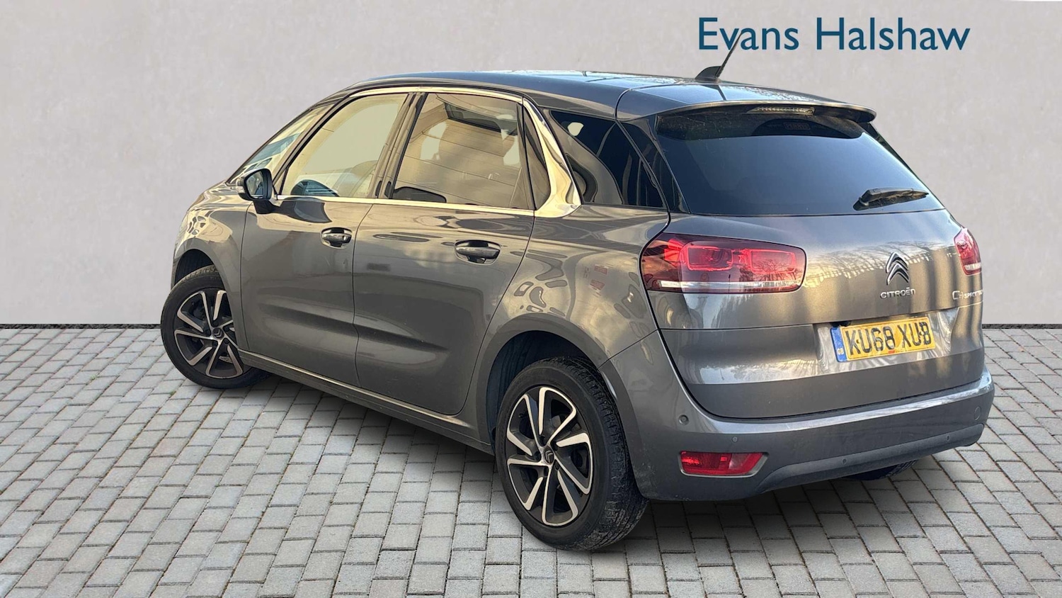 Used Citroen C4 2018 for sale - 76624717: Photo 2