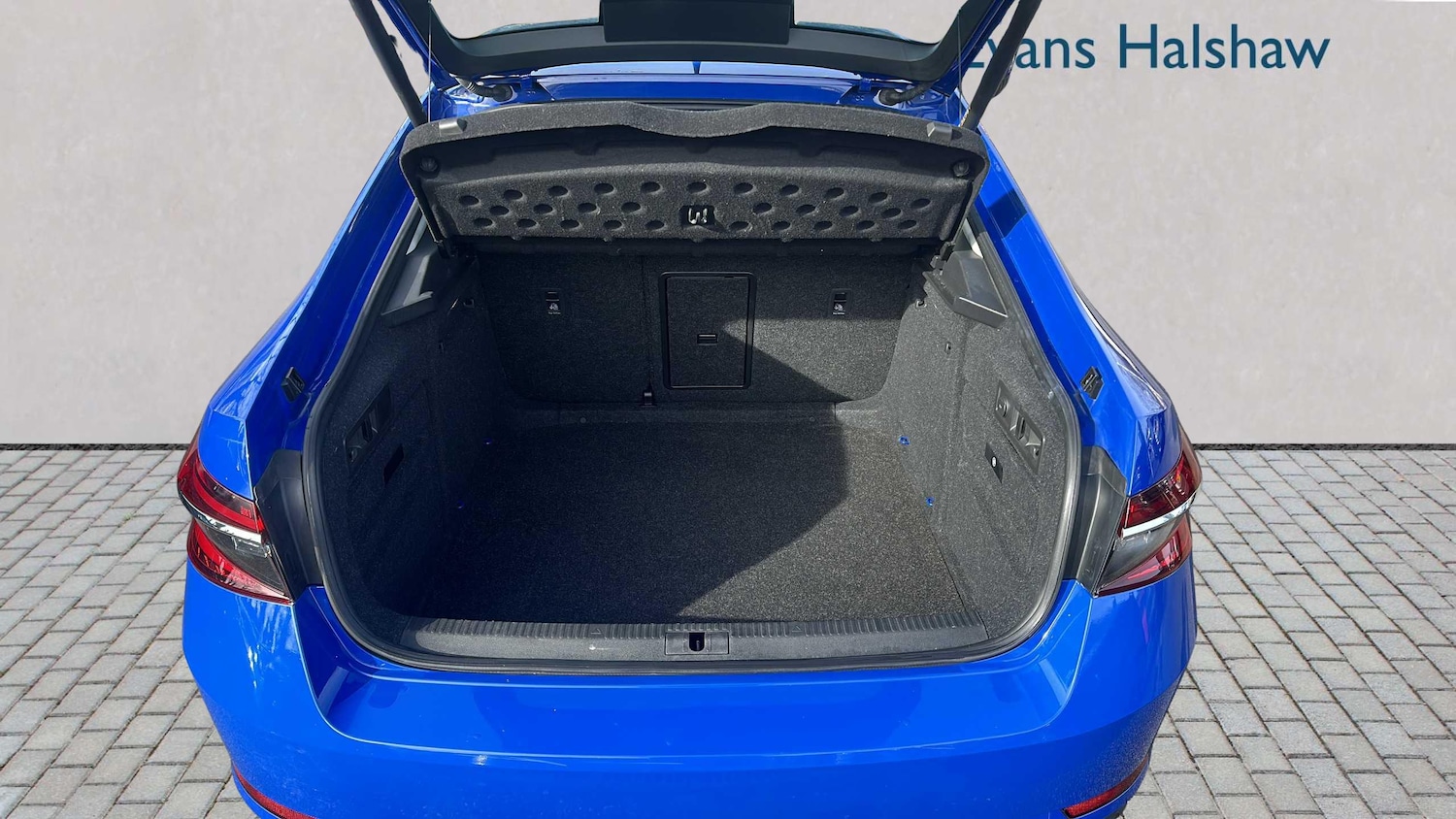 Used Skoda Superb 2023 for sale - 77239927: Photo 7