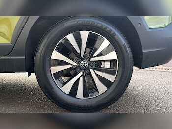 Used Volkswagen Taigo 2024 for sale - 77076533: Photo