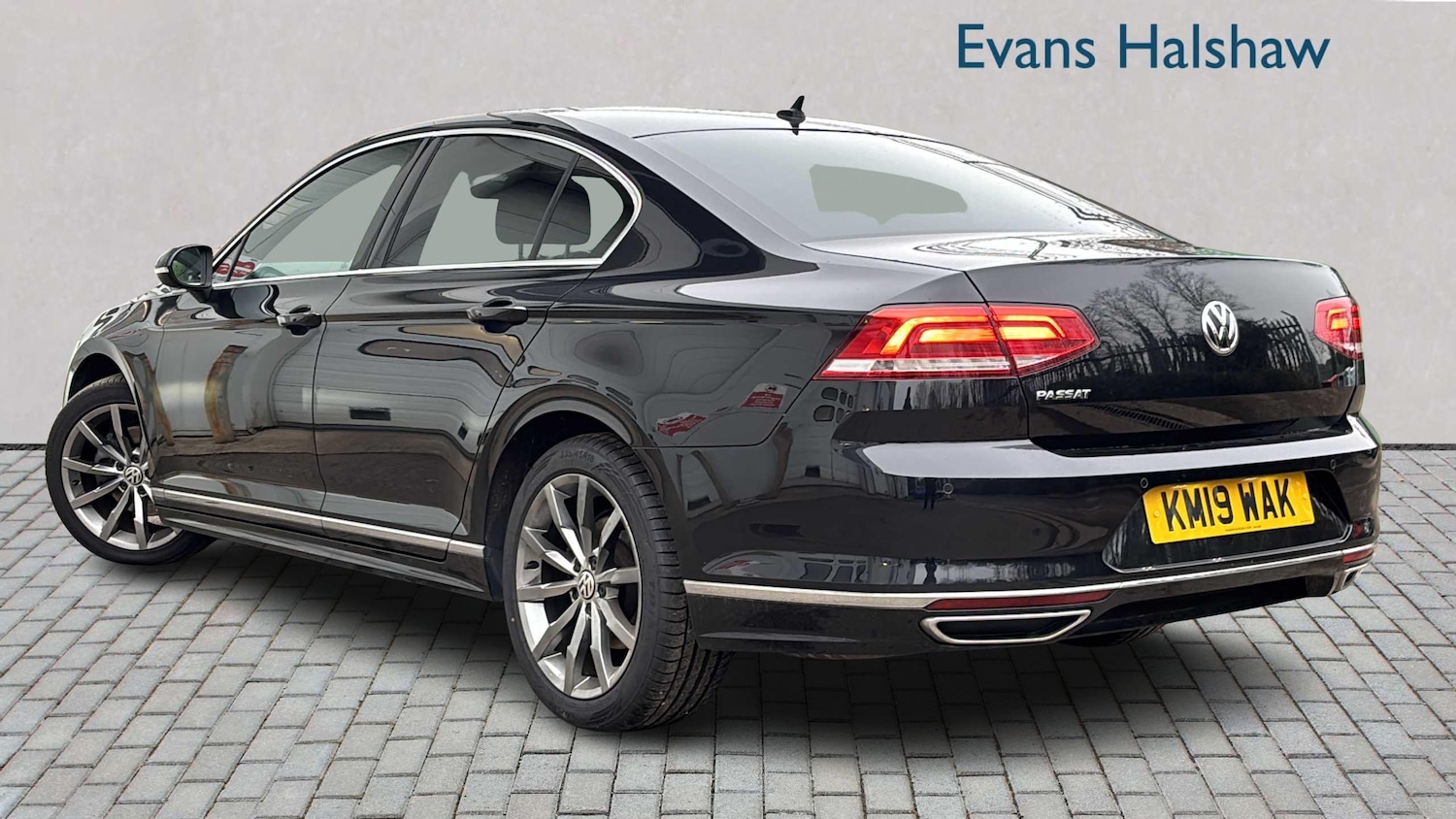 Used Volkswagen Passat 2019 for sale - 77429257: Photo 2