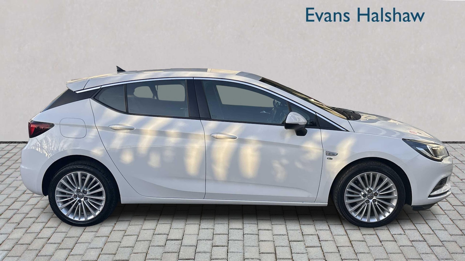 Used Vauxhall Astra 2019 for sale - 76902335: Photo 3