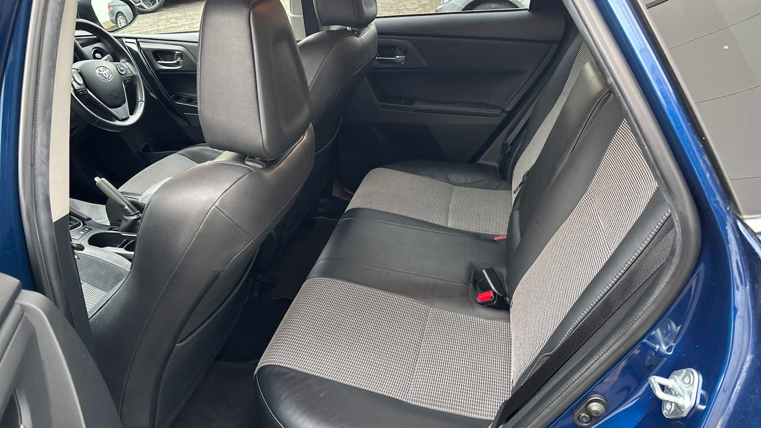 Used Toyota Auris 2016 for sale - 76902316: Photo 11