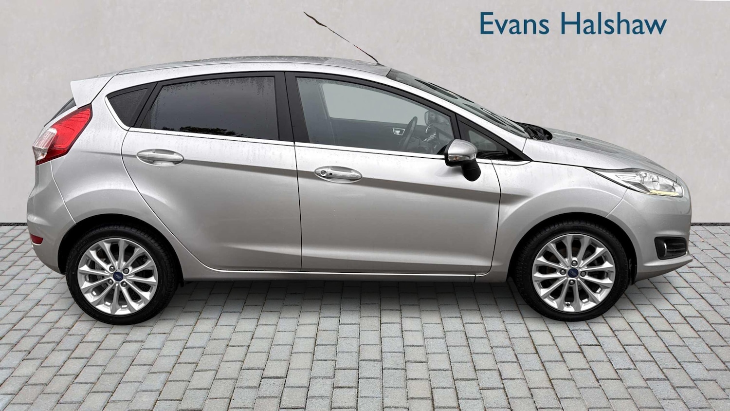 Used Ford Fiesta 2017 for sale - 76329155: Photo 4