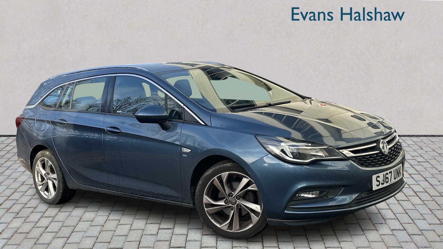 Used Vauxhall Astra 2017 for sale - 77076536: Photo 1