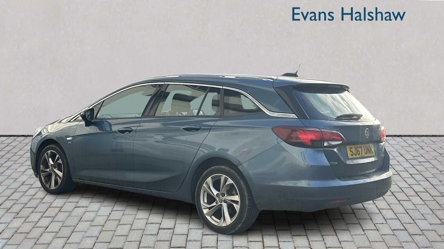 Used Vauxhall Astra 2017 for sale - 77076536: Photo 3