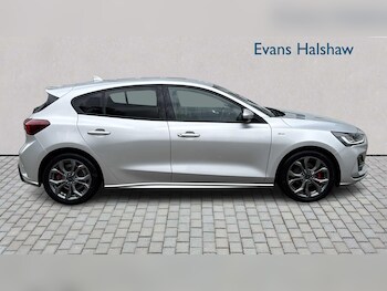 Used Ford Focus 2023 for sale - 76316124: Photo 4