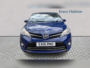 Used Toyota Verso 2016 for sale - 79672202: Photo