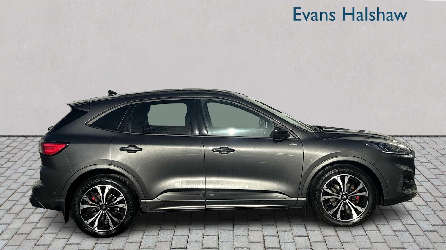 Used Ford Kuga 2023 for sale - 76789420: Photo 2